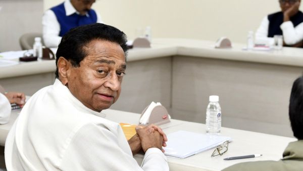 Kamalnath: BJP में जाने की अटकलों के बीच आखिर कांग्रेस से क्यों नाराज हैं 'इंदिरा गांधी के तीसरे बेटे' कमलनाथ?