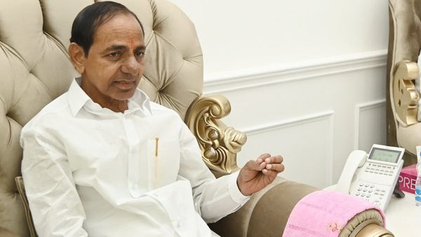 तेलंगाना: केसीआर चिंतित, बोले- सीएम रेवंत रेड्डी से मिलने से पहले विधायक पहले करें सूचित और लें सलाह