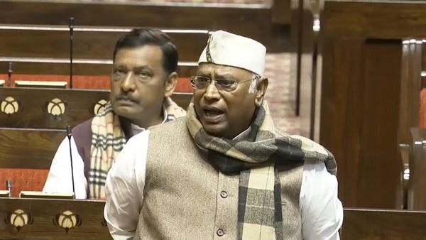 मैं मल्लिकार्जुन, कभी बर्दाश्त नहीं..., कांग्रेस अध्यक्ष ने डीके सुरेश को 'देश तोड़ने' वाले बयान पर दी चेतावनी