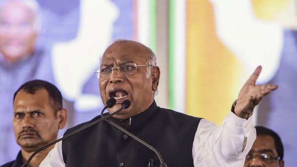 कांग्रेस अध्यक्ष मल्लिकार्जुन खड़गे अब Z प्लस सुरक्षा दी गई, 24 घंटे 58 कमांडो के सुरक्षा घेरे में रहेंगे