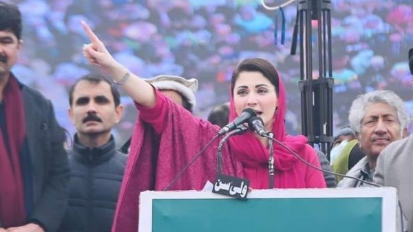 नवाज शरीफ की बेटी मरियम नवाज बनी पाकिस्तानी पंजाब की पहली महिला मुख्यमंत्री.. जानिए राजनीतिक सफर