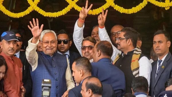 Bihar Politics: बिहार की राजनीति में खेल अभी खत्म नहीं हुआ है