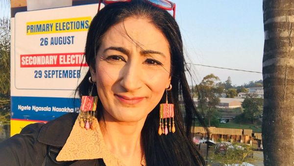 भारत के खिलाफ सिर्फ उगलती है जहर.. प्रोफेसर निताशा कौल एयरपोर्ट से ही डिपोर्ट, कर्नाटक सरकार ने भेजा था न्योता