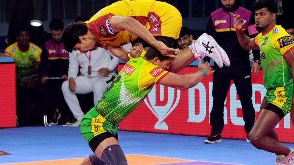 PKL 2023-24: तेलुगु टाइटंस को करीबी अंतर से हराकर पटना पाइरेट्स ने बनाई प्लेऑफ़ में जगह