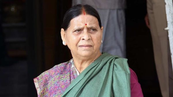 Bihar: राबड़ी देवी JDU एमएलसी संजय सिंह पर क्यों हुईं गुस्सा? कर दी खिंचाई, जानिए पूरा मामला
