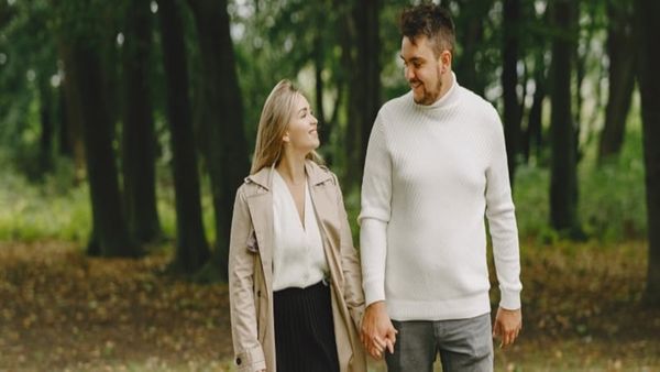 Relationship Tips: पार्टनर चुनते समय नोटिस करते हैं ये खास आदतें, रिश्ते में आने से पहले जरूर दें ध्यान 