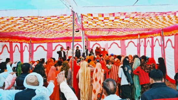 MP News: मध्य प्रदेश में 40 दलित परिवारों ने किया धर्मांतरण, अपनाया बौद्ध धर्म