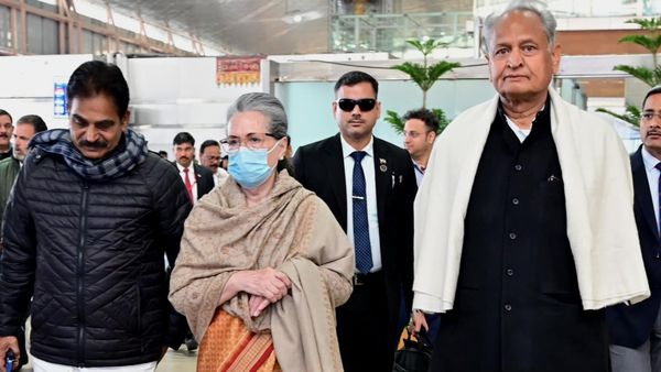 Rajya Sabha Election: राजस्‍थान से Sonia Gandhi का पर्चा भरवाकर अशोक गहलोत ने चल दिया सियासी दांव?