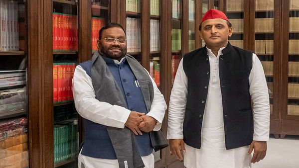 सपा की सदस्यता के साथ स्वामी प्रसाद मौर्य का एमएलसी पद से इस्तीफा, भेजा त्यागपत्र