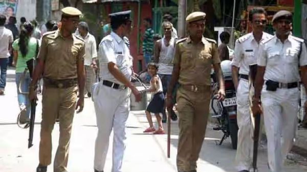 West Bengal पुलिस की कार्रवाई, संदेशखाली जाते वक्त पूर्व जज, ब्यूरोक्रेट्स से लेकर फैक्ट फाइंडिंग टीम अरेस्ट