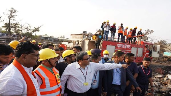 MP News: पटाखा फैक्ट्री घटना स्थल का निरीक्षण करने हरदा पहुंचे CM मोहन यादव, घायलों का भी जाना हालचाल