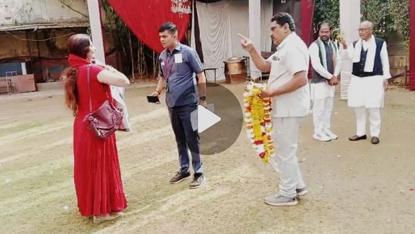 Gwalior News: महिला कांग्रेस कार्यकर्ता बोली मोदी के खिलाफ लड़ना है चुनाव, दिग्विजय बोले- पागल हो गई, बाहर करो