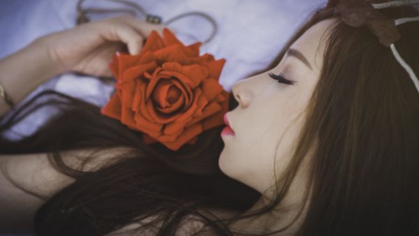 सोए भाग्य को जगाने के लिए रात में सोने से पहले करें ये काम, पूरी तरह से बदल सकती है किस्मत