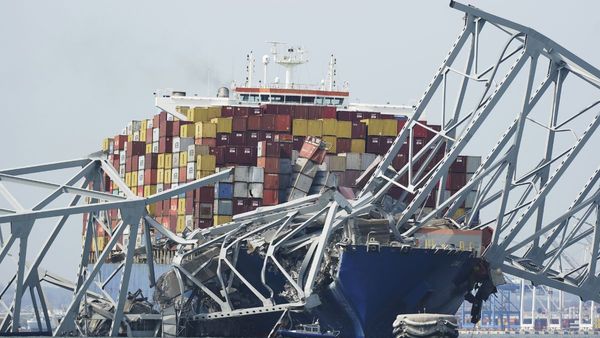 बाल्टीमोर पुल हादसा: शिप के टकराने की मुख्य वजह पता चल गई, पायलट की इस समझदारी के चलते बची सैंकड़ों जान