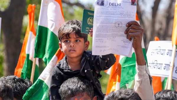 पाकिस्तान के हिंदुओं को मिलने लगी CAA कानून के तहत नागरिकता, अहमदाबाद में 18 लोग बने भारतीय