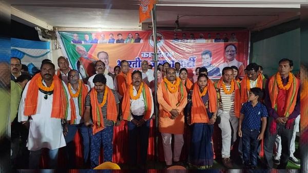 Chhattisgarh: लोकसभा चुनाव से पहले BSP और कांग्रेस को झटका, भाजपा में शामिल हुए कई नेता