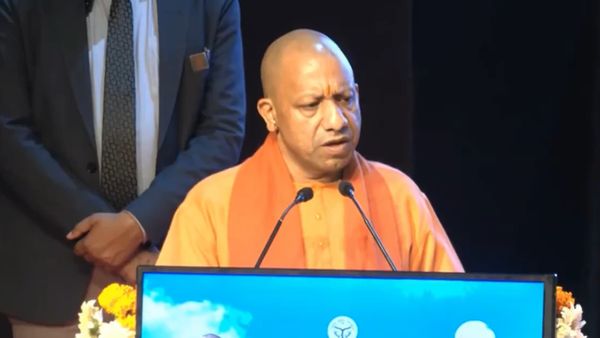 UP: 'नारी सशक्तिकरण को समर्पित जीवन हम सभी के लिए प्रेरणा', CM योगी ने सरोजनी नायडू की पुण्यतिथि पर किया नमन
