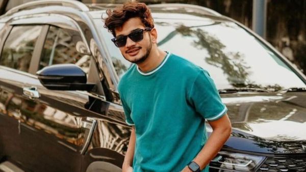 एक महीने में कितनी होती है मुनव्वर फारूकी की कमाई? जानिए किन लग्जरी गाड़ियों के हैं मालिक, कितनी है नेट वर्थ