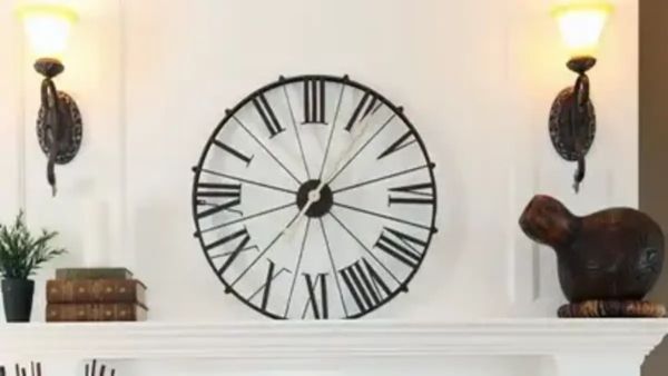 VASTU TIPS : अगर नहीं चाहते हैं कि रूके जीवन की रफ्तार तो जरूर रखें घर में घड़ी का ख्याल