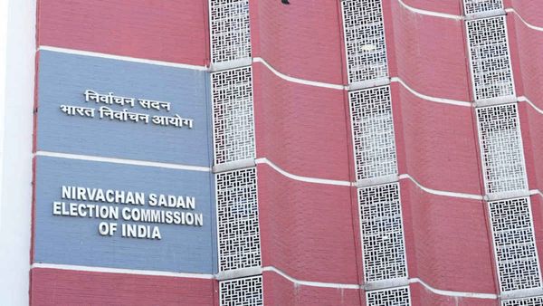 ECI का बड़ा निर्णय, 6 राज्यों के गृह सचिव हटाए गए, बंगाल के DGP को भी हटाने की कार्रवाई: सूत्र