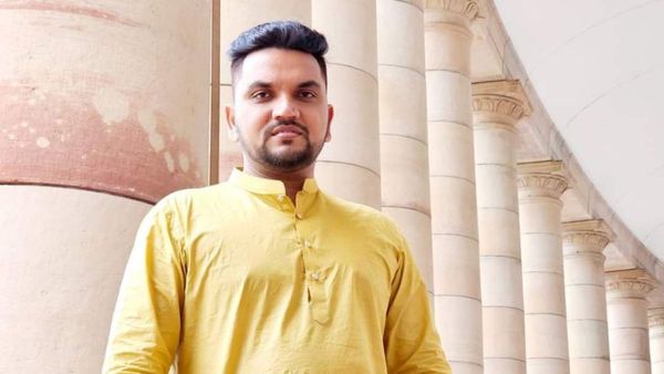 पवन सिंह के बाद बिहार में एक और भोजपुरी गायक ने ठोका दावा, चिराग पासवान की पार्टी से लड़ सकते हैं चुनाव