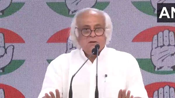 'हम ईवीएम के खिलाफ नहीं, ना ही पेपर बैलेट पर वापस जाने के लिए कह रहे', चुनाव से पहले बोले जयराम रमेश