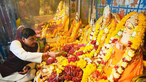 Karila Dham News: करीला धाम पहुंचे CM मोहन यादव, पूजन-अर्चना कर लिया माता जानकी का आशीर्वाद