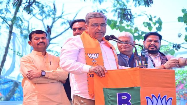 Rajasthan News: राजस्थान में नेताओं के दल बदलने से प्रमुख दलों में खलबली, कार्यकर्ताओं में नाराजगी