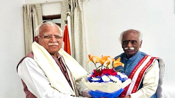 Haryana News: पूर्व सीएम खट्टर ने राज्यपाल बंडारू दत्तात्रेय से की मुलाकात, जानिए क्या बात हुई