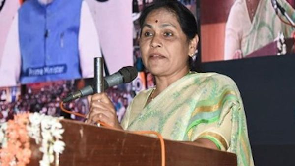 बम वाली टिप्पणी पर पर MLA शोभा करंदलाजे की बढ़ी मुश्किल, ECI का एक्शन, 48 घंटे के भीतर कार्रवाई के निर्देश