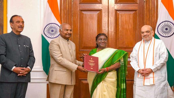 One Nation One Election: कोविंद पैनल ने सौंपी 'एक देश एक चुनाव' पर रिपोर्ट, संविधान संशोधन समेत कई सिफारिशें