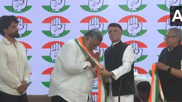 लोकसभा चुनाव 2024: कांग्रेस में शामिल हुए जन अधिकार पार्टी प्रमुख पप्पू यादव, पवन खेड़ा ने किया स्वागत