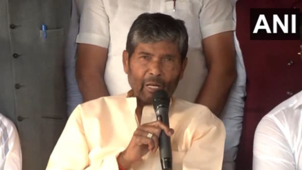 Bihar: 'हमारे 5 सांसदों पर विचार करें...नहीं तो हमारे लिए दरवाजे खुले हैं', पशुपति पारस के बगावती तेवर