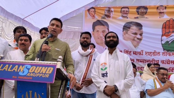 शहडोल सीट पर पूरे देश की नजर, जीतू पटवारी के साथ फुंदेलाल सिंह ने भरा पर्चा, BJP पर बोला तीखा हमला