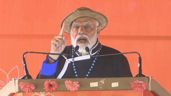 'पूर्वोत्तर का विकास हमने जितना 5 वर्ष में किया, कांग्रेस को उतने के लिए 20 साल लग जाते', PM मोदी का वार