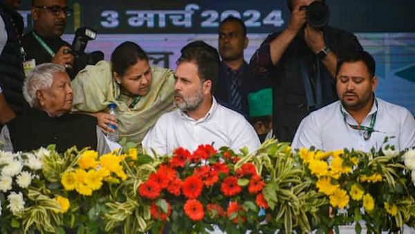 बिहार में INDIA गठबंधन में हुआ सीटों का बंटवारा, किस पार्टी के खाते में गई कौन सी सीट? देखें पूरी लिस्ट