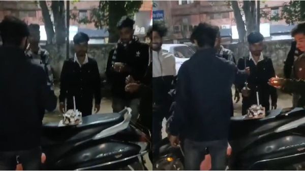 Rewa News: स्टेटस दिखाने के लिए मंदिर परिसर में तलवार से काटा केक, अब रिटर्न गिफ्ट देने के लिए ढूंढ रही पुलिस