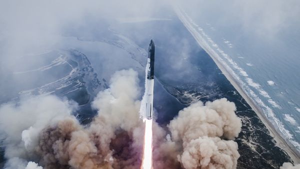 स्पेसएक्स के मेगा रॉकेट स्टारशिप का तीसरा टेस्ट लगभग सक्सेसफुल! रीएंट्री के बाद टूटा संपर्क