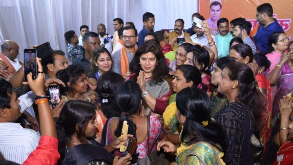 Chhattisgarh: भाजपा प्रत्याशी सरोज पांडेय का चुनावी अभियान जारी, कोरबा की महिला कार्यकर्ताओं में भरा उत्साह