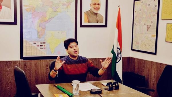 केंद्रीय मंत्री ज्योतिरादित्य सिंधिया ने गुना- शिवपुरी को दी बड़ी सौगात, दोनों जिलों में बनेंगे हवाईअड्डे
