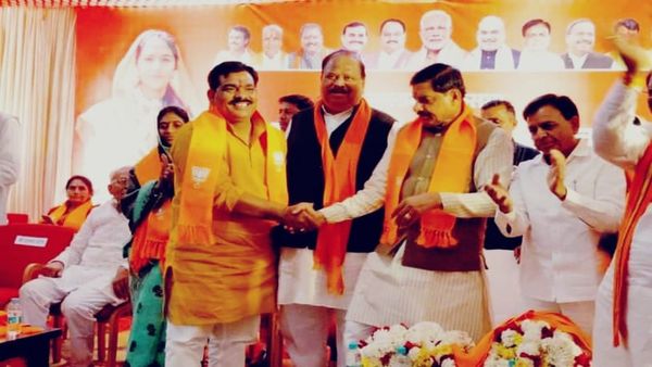 MP News: कांग्रेस के पूर्व विधायक मनोज चावला को CM मोहन यादव ने दिलाई भाजपा की सदस्यता