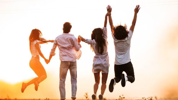 वर्ल्ड हैप्पीनेस इंडेक्स में कौन सा देश टॉप पर? जानें भारत कितना खुशहाल?