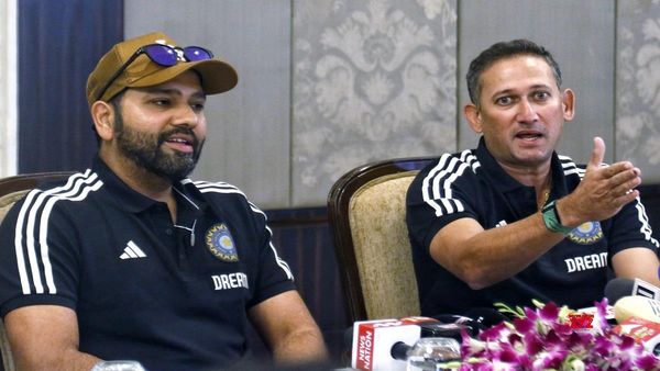 T20 World Cup 2024 टीम सिलेक्शन से पहले DC vs MI मैच में दिखे अजीत अगरकर, क्या शुरू हो चुकी है मीटिंग?