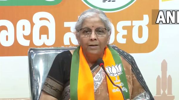 देश की जनता को उनके वादों पर भरोसा करना चाहिए? कांग्रेस के घोषणापत्र पर वित्त मंत्री ने दिया ये तर्क