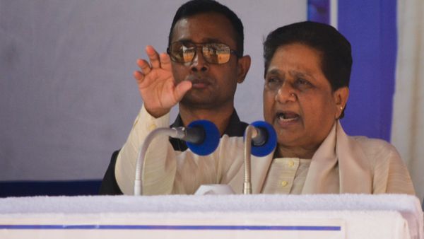 लोकसभा चुनाव के लिए BSP ने जारी की नई लिस्ट, वाराणसी से PM मोदी के खिलाफ बदला प्रत्याशी