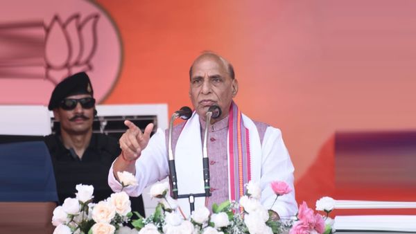 छत्तीसगढ़ के बस्तर में बोले राजनाथ सिंह, डायनासोर की तरह लुप्त हो जाएगी कांग्रेस पार्टी