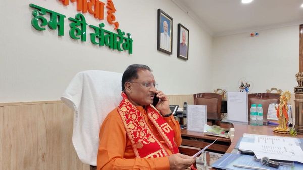 सीएम विष्णुदेव ने यूपीएसी-2023 में सफल अभ्यर्थियों को लगाया फोन, कहा- आपने छत्तीसगढ़ का गौरव बढ़ाया