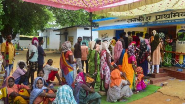 Loksabha Election CG: लोकतंत्र से हारा गनतंत्र, नक्सलियों के बहिष्कार बावजूद बस्तर में 3 बजे तक 58.14 % मतदान