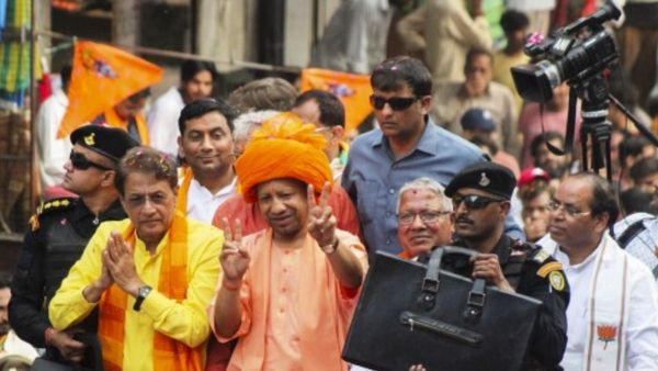 रामायण के राम अरुण गोविल के लिए मेरठ में सीएम योगी ने किया रोड शो, उमड़ा जनसैलाब