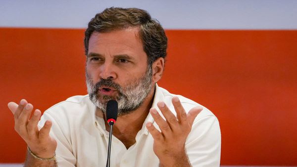 अमेठी सीट पर कांग्रेस से कौन? राहुल गांधी करेंगे नामांकन या फिर रॉबर्ट वाड्रा! जानिए